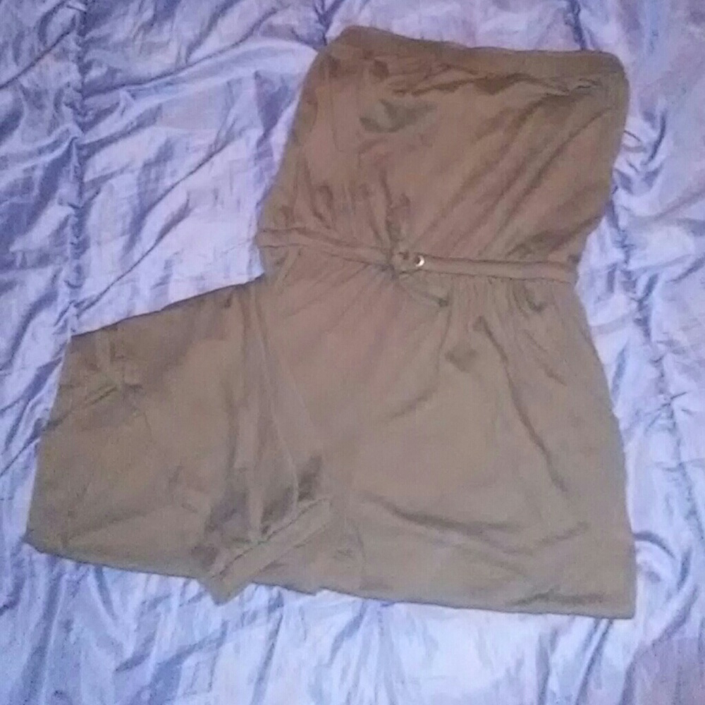 Romper with pockets